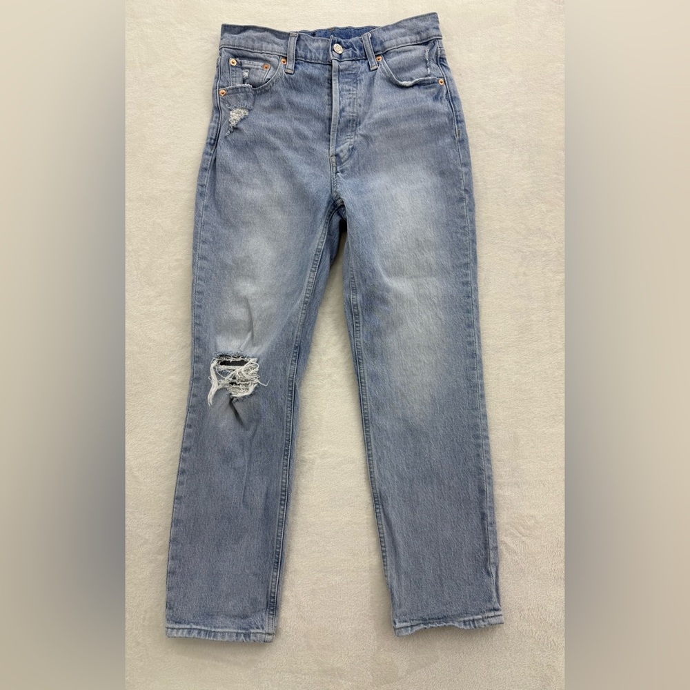 GAP 27 4 R CHEEKY STRAIGHT HIGH RISE LIGHT BLUE WASH DISTRESSED